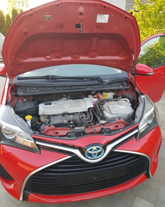 Toyota Yaris cena 38300 przebieg: 123000, rok produkcji 2015 z Chodzież małe 211
